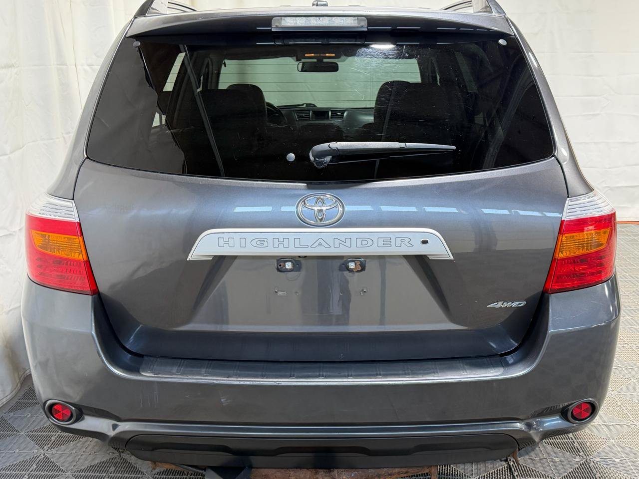 Used 2010 Toyota Highlander SE AWD/4WD image 8