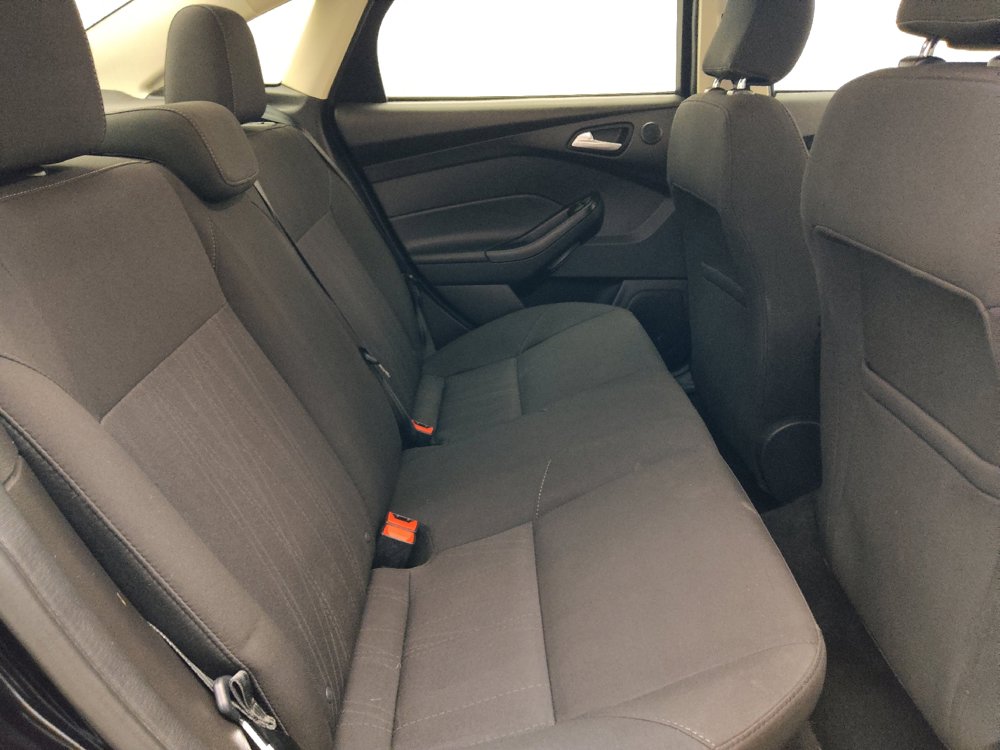 Used 2017 Ford Focus SEL FWD image 19
