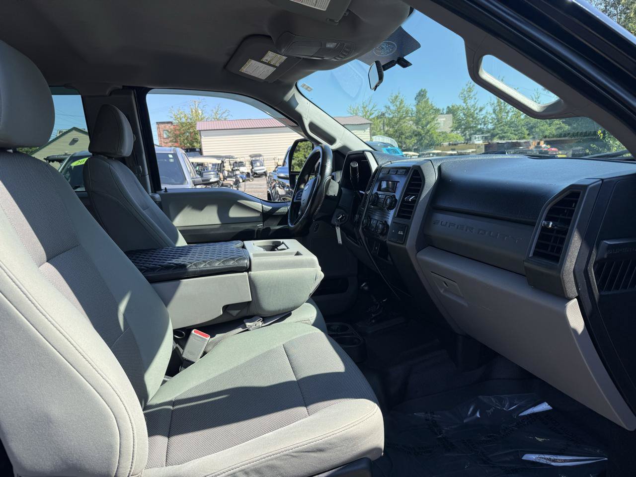 Used 2017 Ford F250 XL w/ Power Equipment Group AWD/4WD image 20