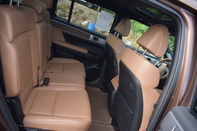 Used 2024 Hyundai Santa Fe Limited AWD/4WD image 16