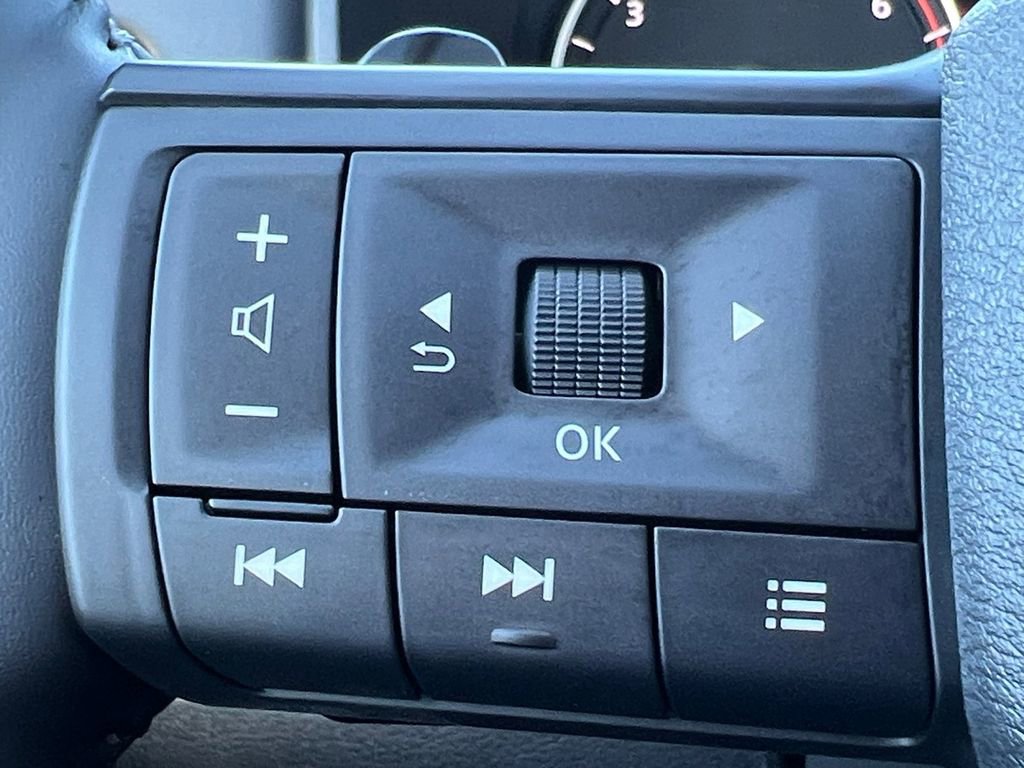 New 2026 Nissan Rogue SV image 10