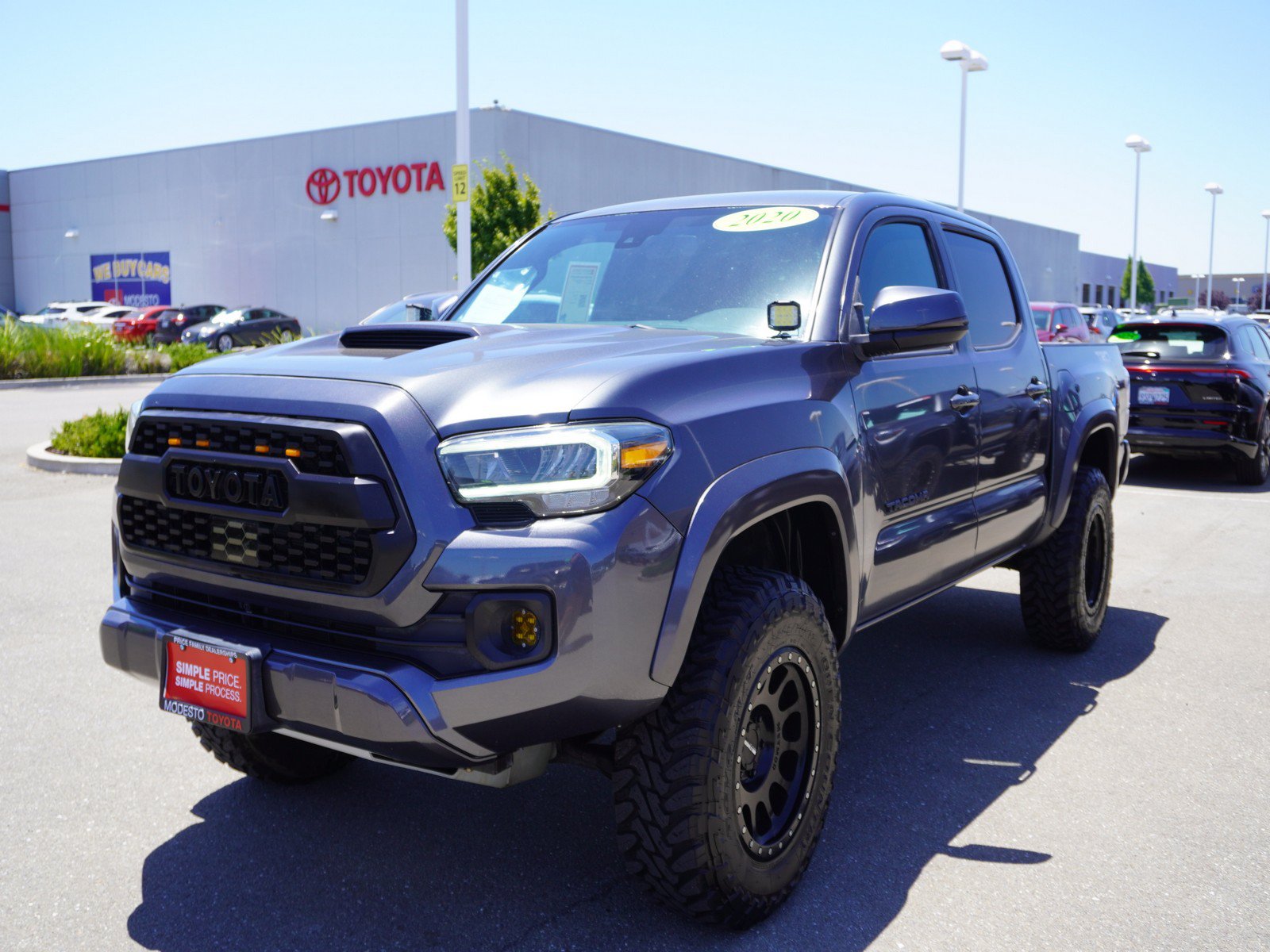 Used 2020 Toyota Tacoma TRD Sport w/ Technology Package AWD/4WD image 9