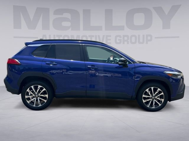 Used 2025 Toyota Corolla Cross XLE AWD/4WD image 6