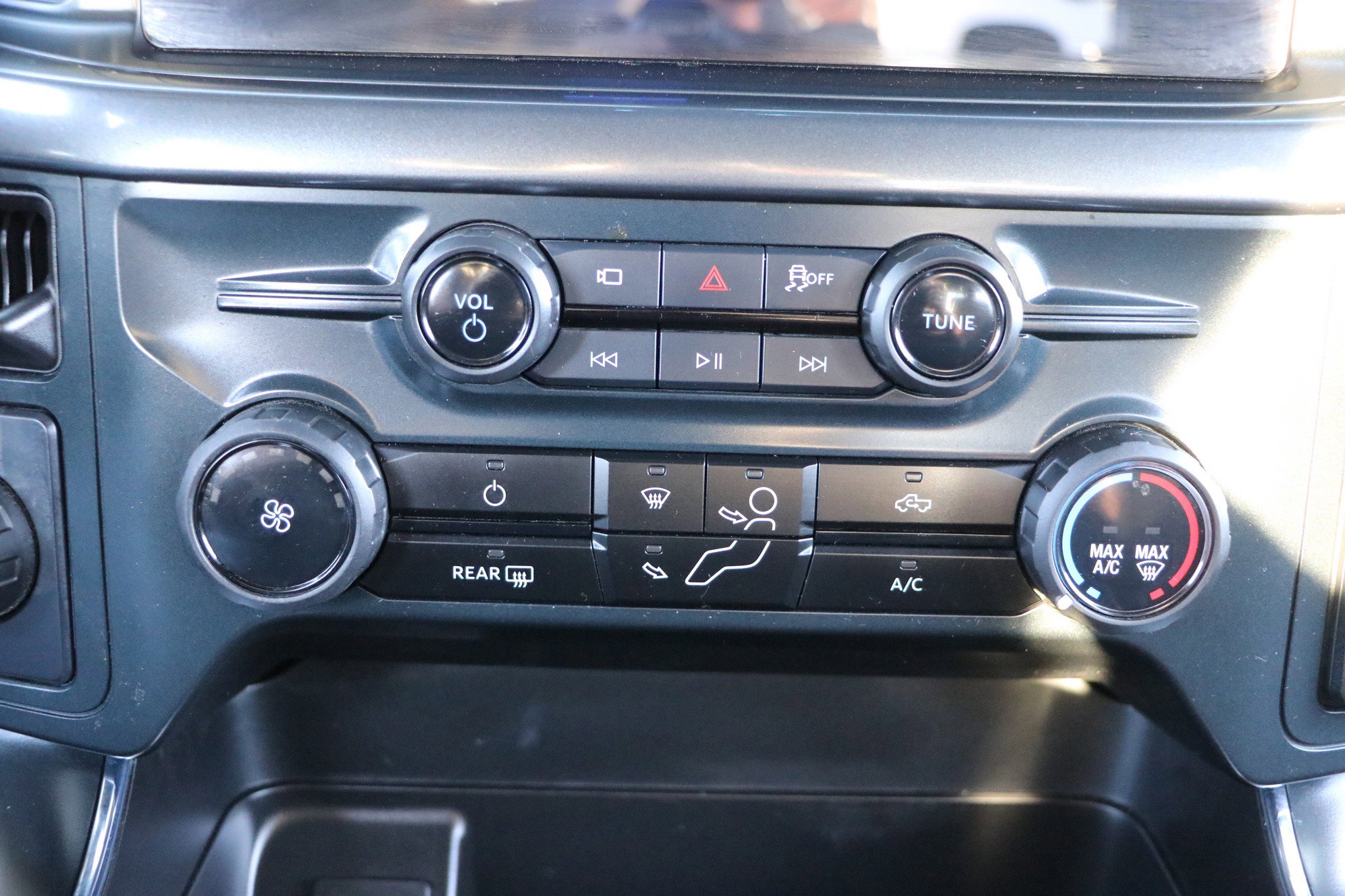 Used 2025 Ford F150 STX w/ Equipment Group 200A image 21