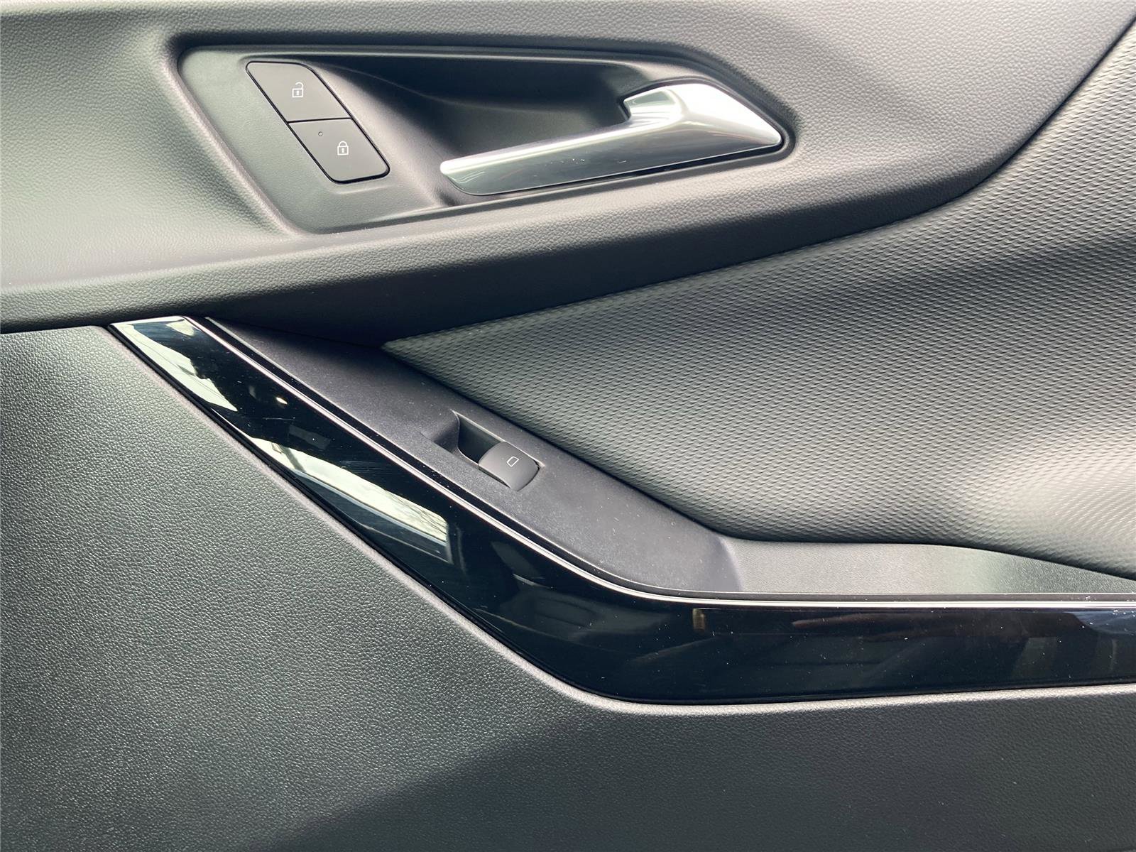 New 2026 Chevrolet Equinox LT w/ Convenience Package II image 29