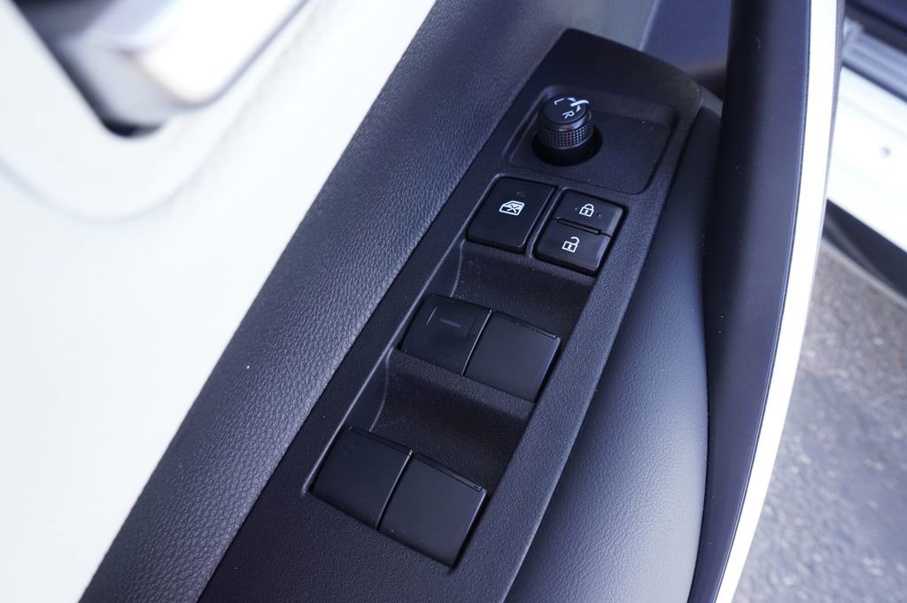 Used 2025 Toyota Corolla SE image 15