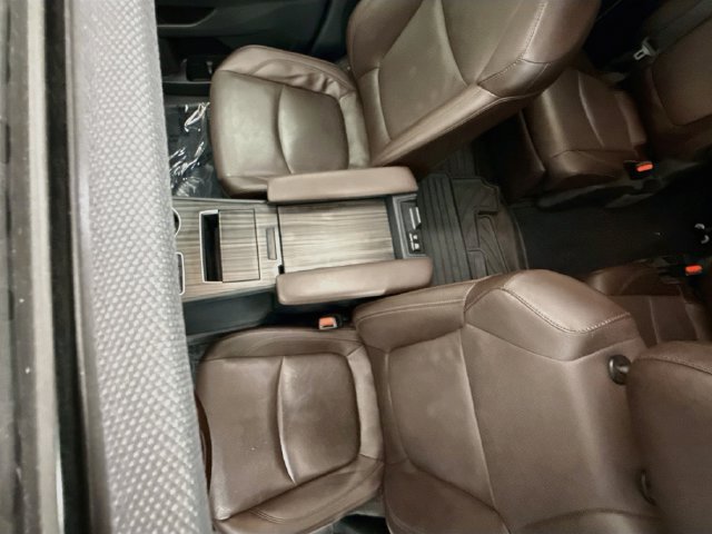 Used 2022 Toyota Sienna Platinum AWD/4WD image 23