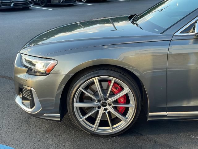 Used 2023 Audi S8 w/ S8 Executive Package AWD/4WD image 16
