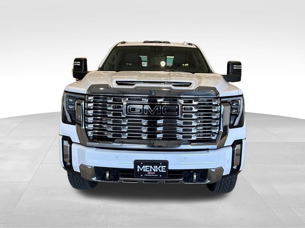 Used 2024 GMC Sierra 3500 Denali w/ Denali Reserve Package AWD/4WD image 2