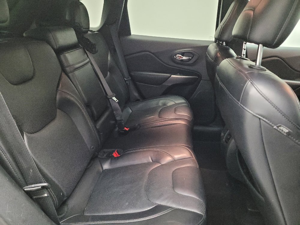 Used 2019 Jeep Cherokee Limited image 19