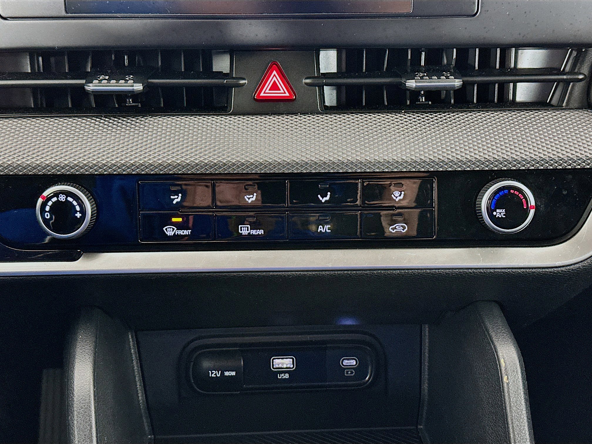 Used 2024 Kia Sportage LX image 22