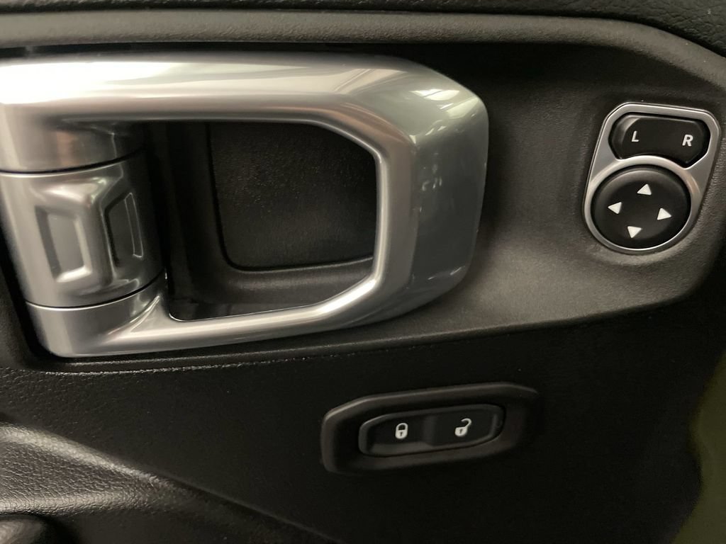 Used 2021 Jeep Wrangler Unlimited Sport AWD/4WD image 16