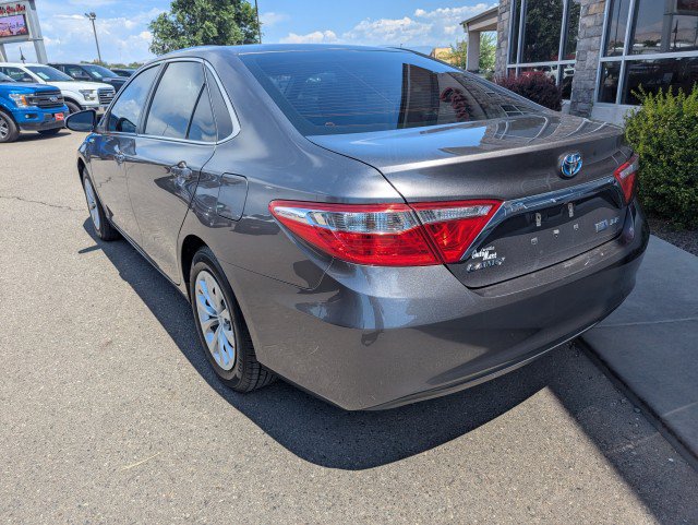 Used 2016 Toyota Camry LE FWD image 3