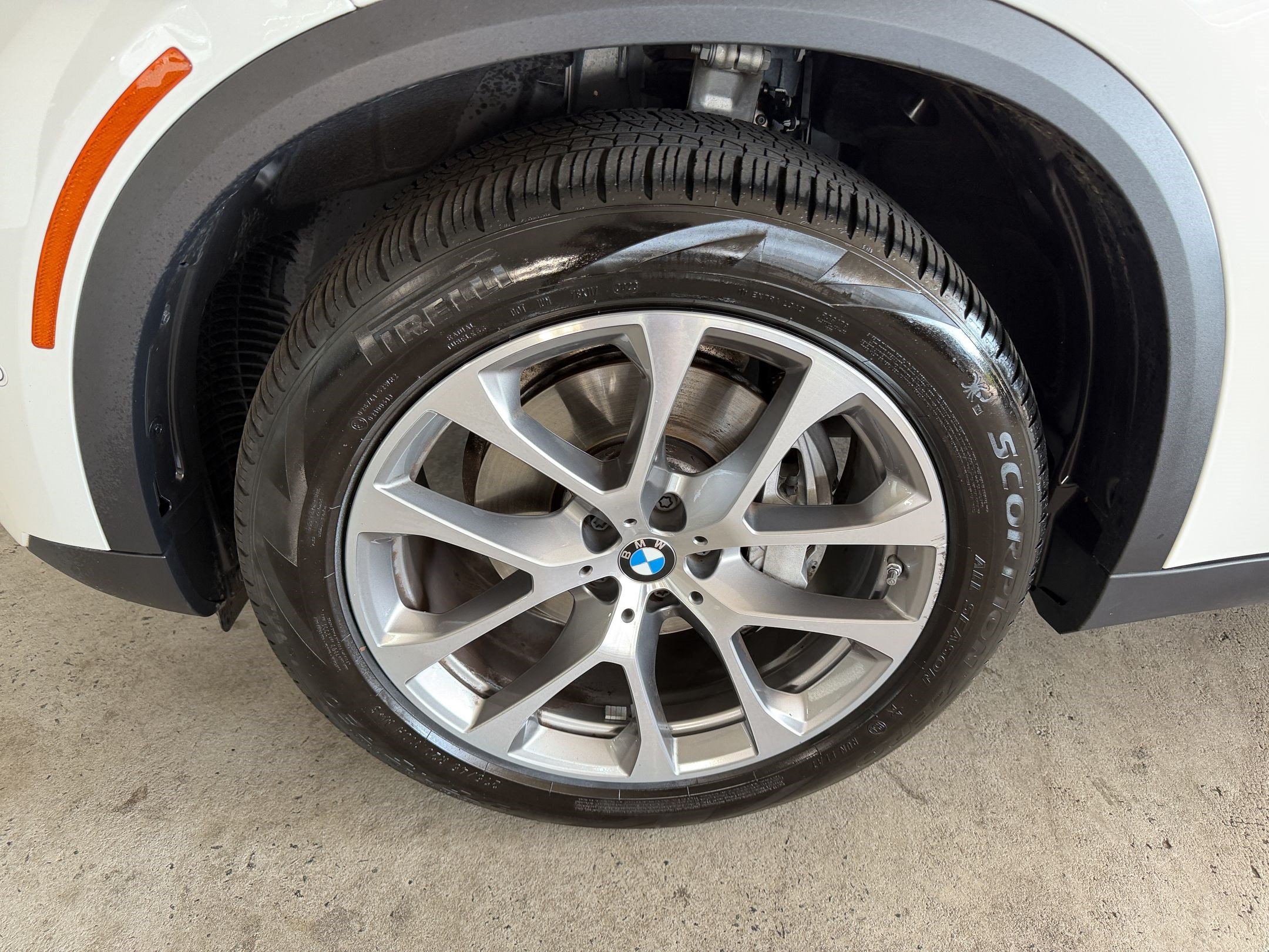 Certified 2024 BMW X5 sDrive40i w/ Parking Assistance Package RWD image 11