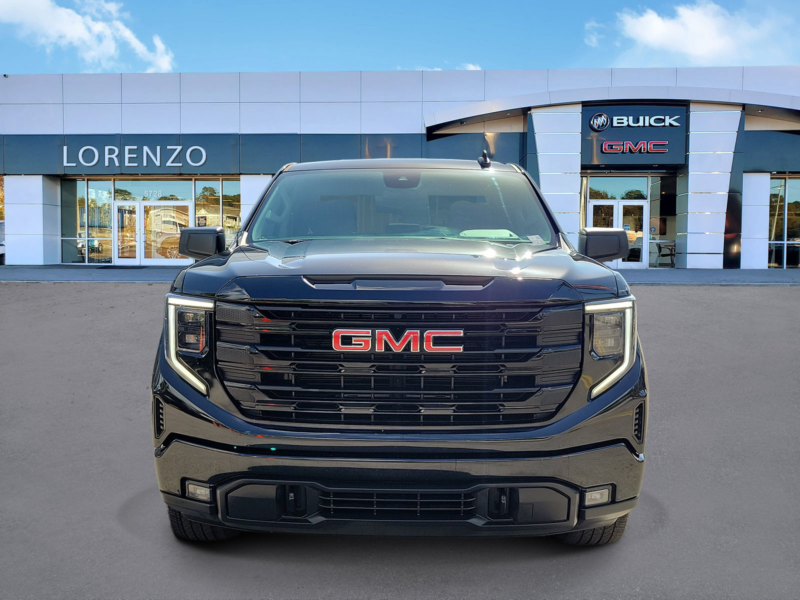 Used 2023 GMC Sierra 1500 Elevation RWD image 2