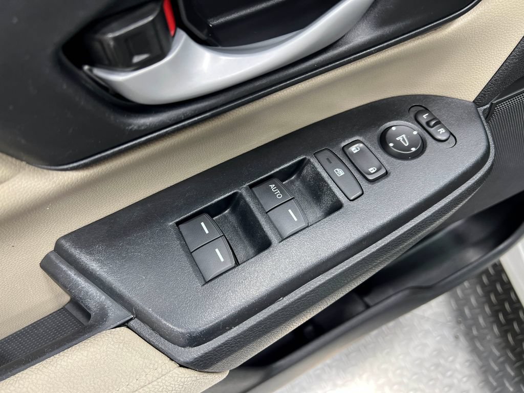 Used 2018 Honda CR-V LX image 15