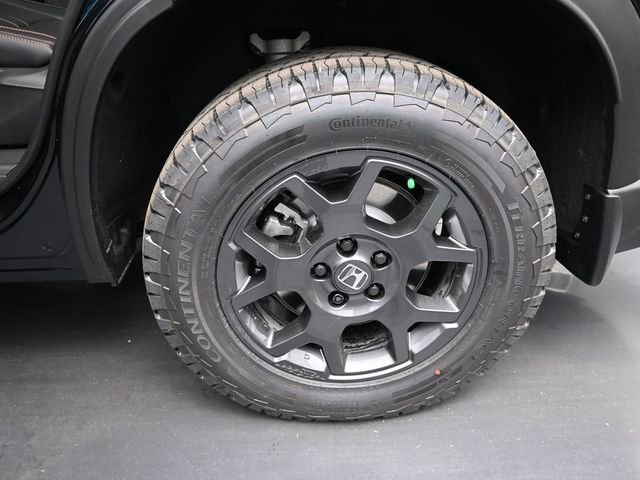 Certified 2025 Honda Pilot TrailSport image 16