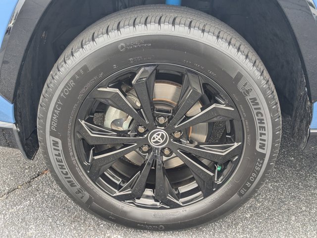 Used 2023 Toyota RAV4 SE image 11