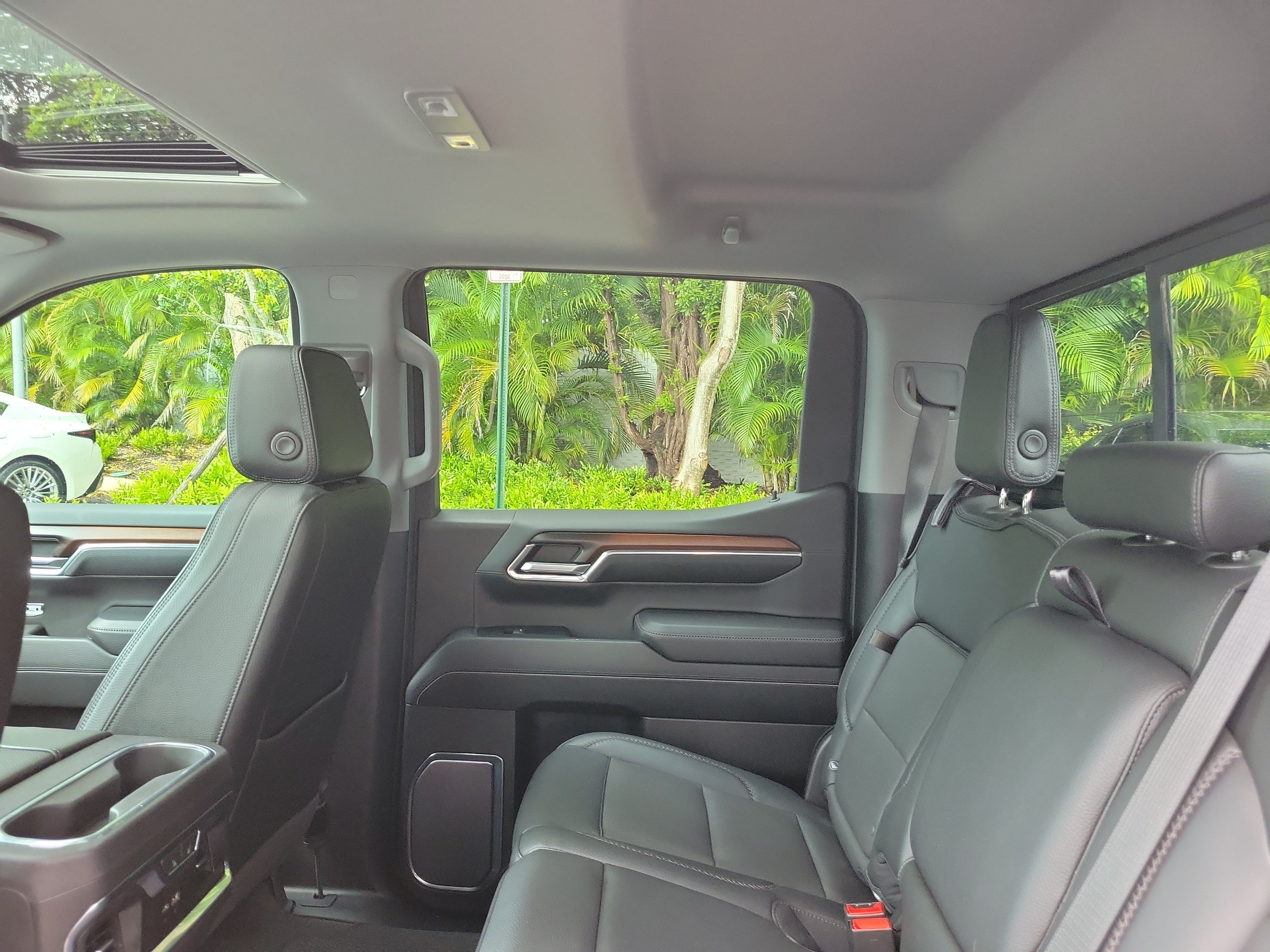 Used 2024 GMC Sierra 1500 Denali w/ Denali Reserve Package AWD/4WD image 12