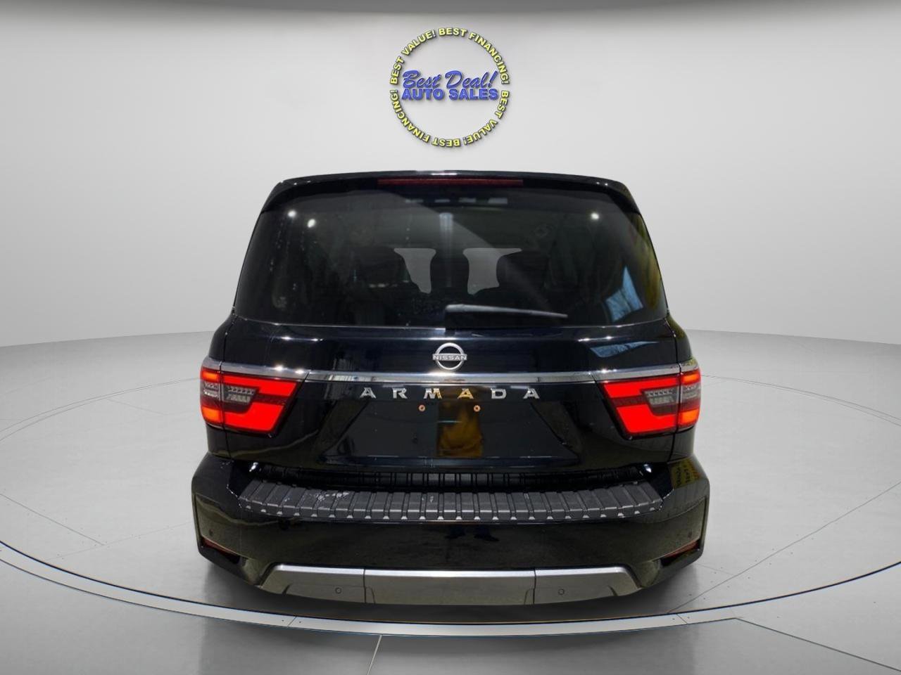 Used 2021 Nissan Armada SV w/ SV Appearance Package image 4