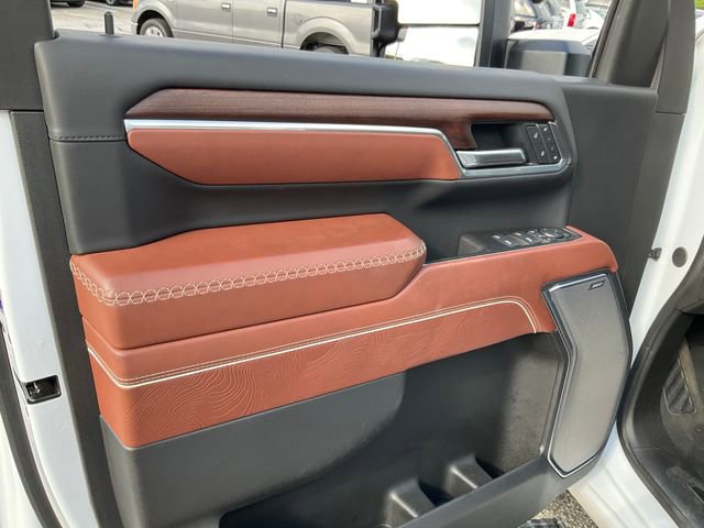 Used 2025 GMC Sierra 2500 Denali Ultimate AWD/4WD image 7