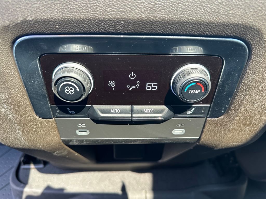Certified 2023 Chevrolet Tahoe Z71 w/ Luxury Package AWD/4WD image 15