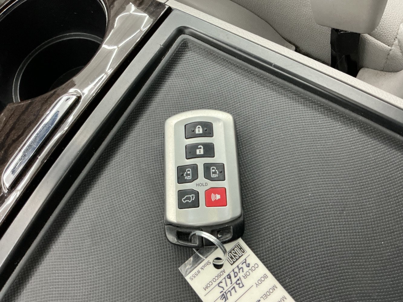 Used 2020 Toyota Sienna XLE AWD/4WD image 41