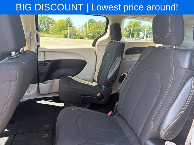 Used 2022 Chrysler Voyager LX FWD image 19