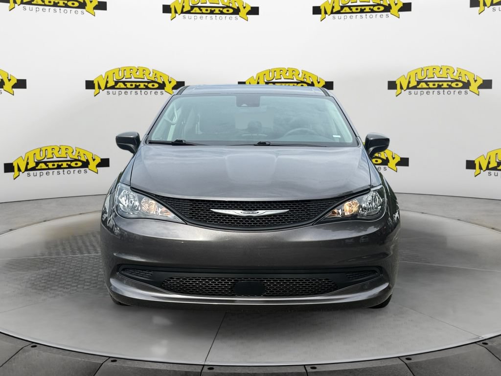 Used 2023 Chrysler Voyager LX FWD image 8