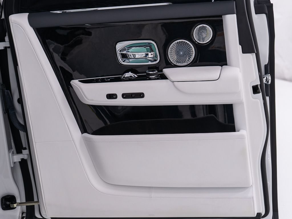 Certified 2023 Rolls-Royce Phantom Sedan RWD image 23