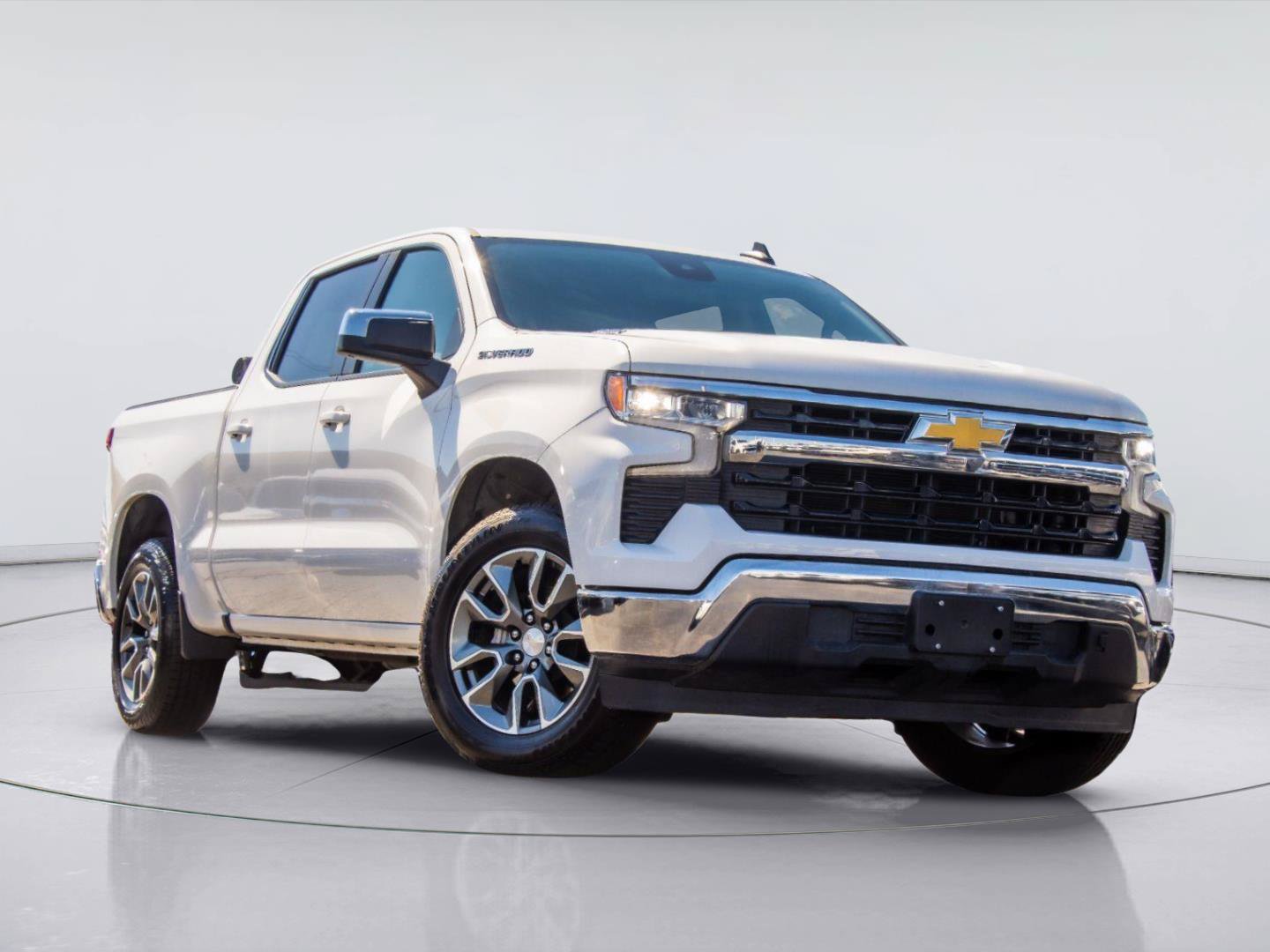 Used 2024 Chevrolet Silverado 1500 LT w/ Leather Package