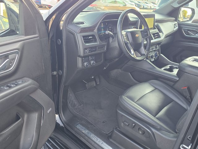 Used 2024 Chevrolet Tahoe LT RWD image 9