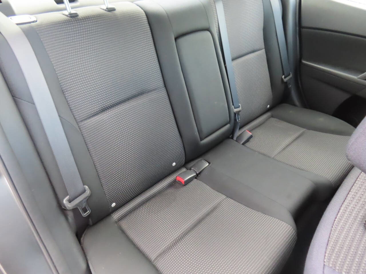 Used 2012 MAZDA MAZDA3 i Touring image 40