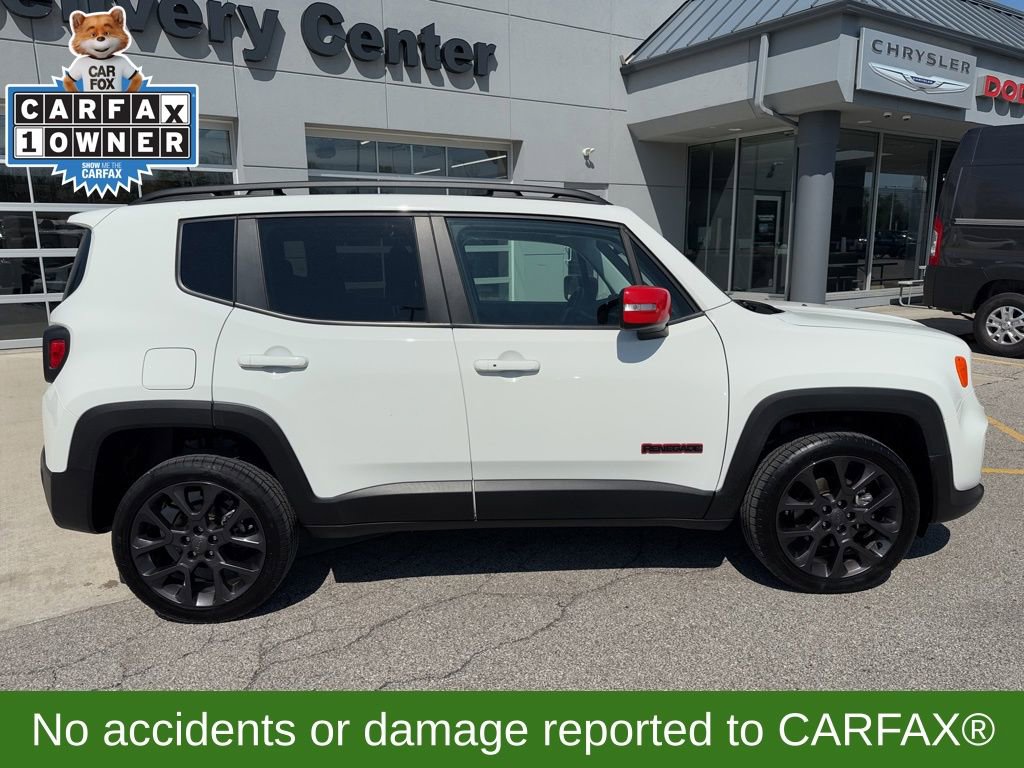 Used 2023 Jeep Renegade Latitude w/ Sun/Sound Group AWD/4WD image 4