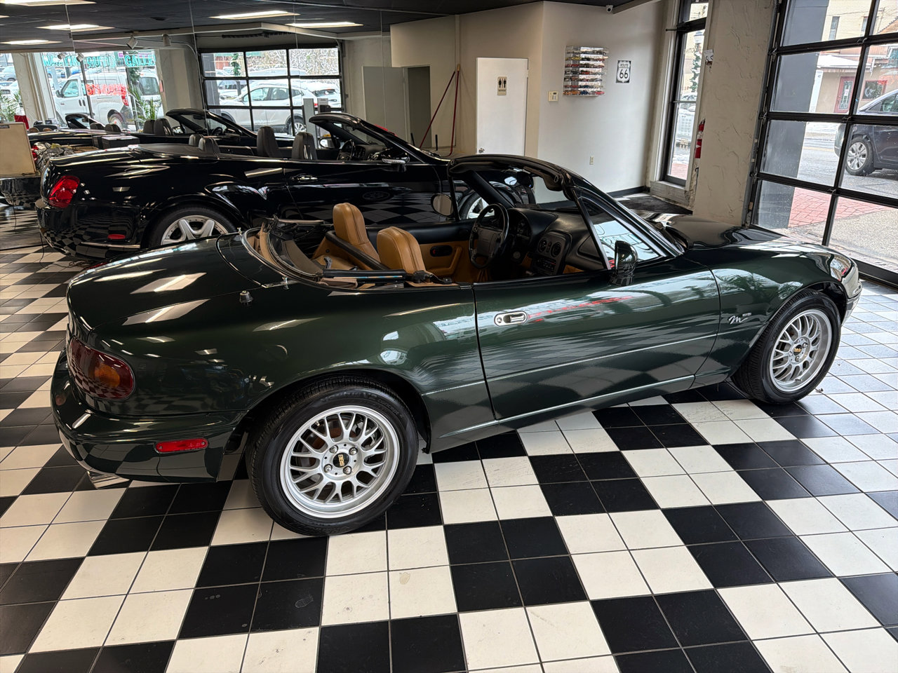 Used 1997 MAZDA MX-5 Miata M-Edition image 6