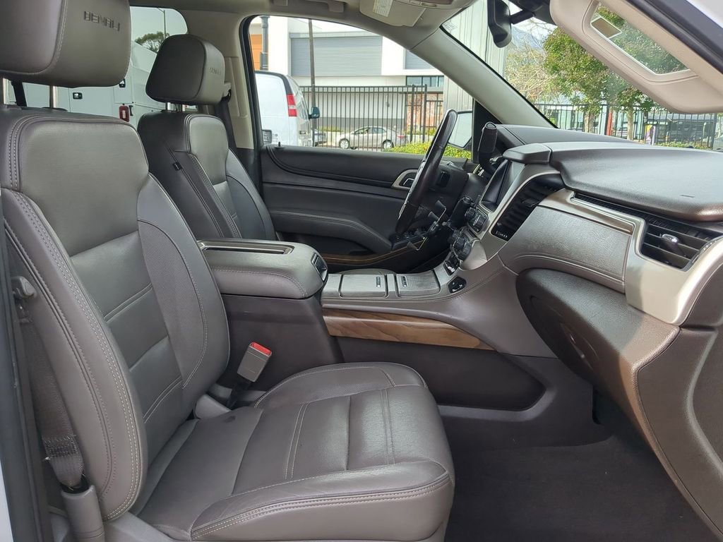 Used 2020 GMC Yukon XL Denali w/ Open Road Package image 31