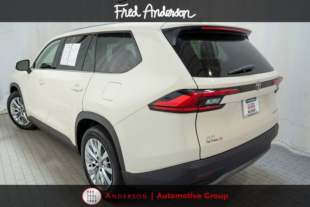 Certified 2024 Toyota Grand Highlander AWD image 3