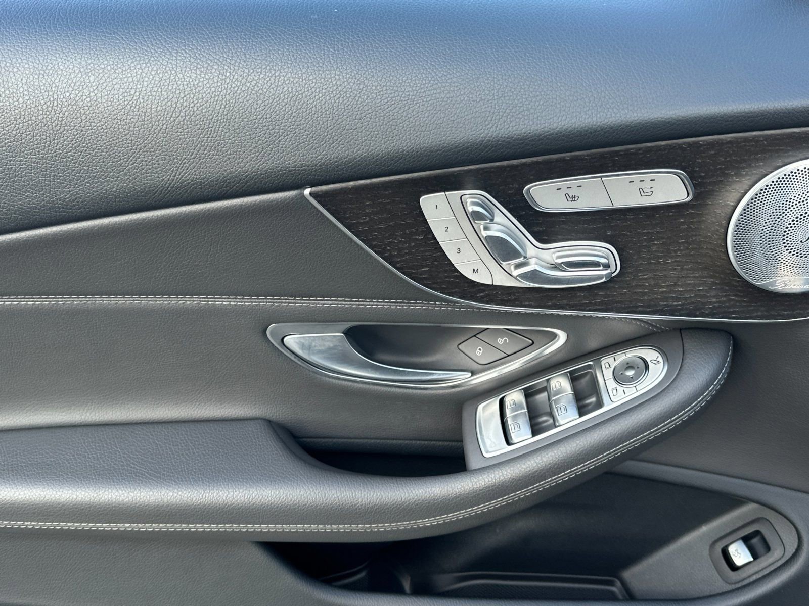 Used 2019 Mercedes-Benz C 300 4MATIC Cabriolet image 12