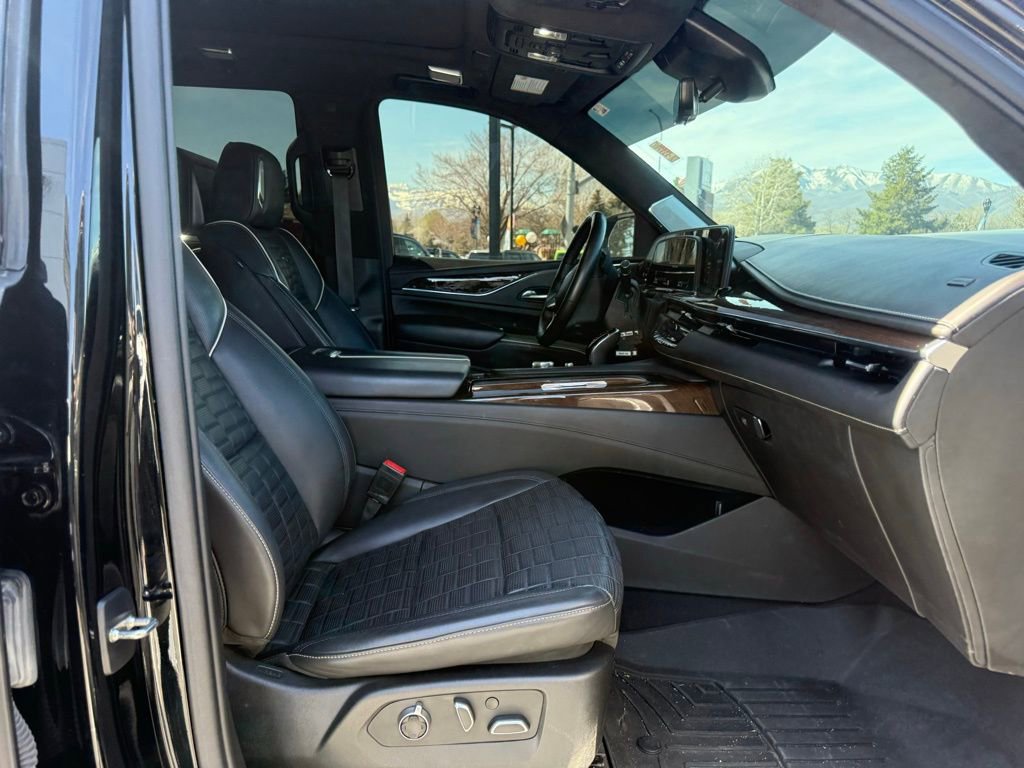 Used 2021 Cadillac Escalade Sport Platinum image 17