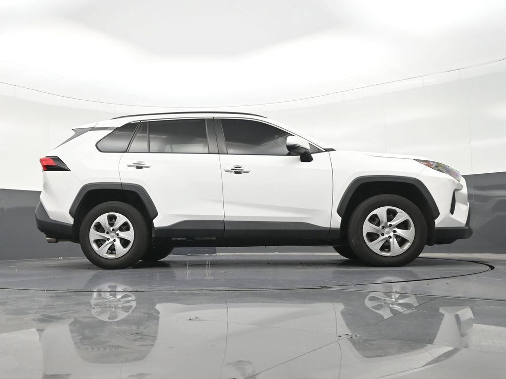 Used 2020 Toyota RAV4 LE FWD image 28