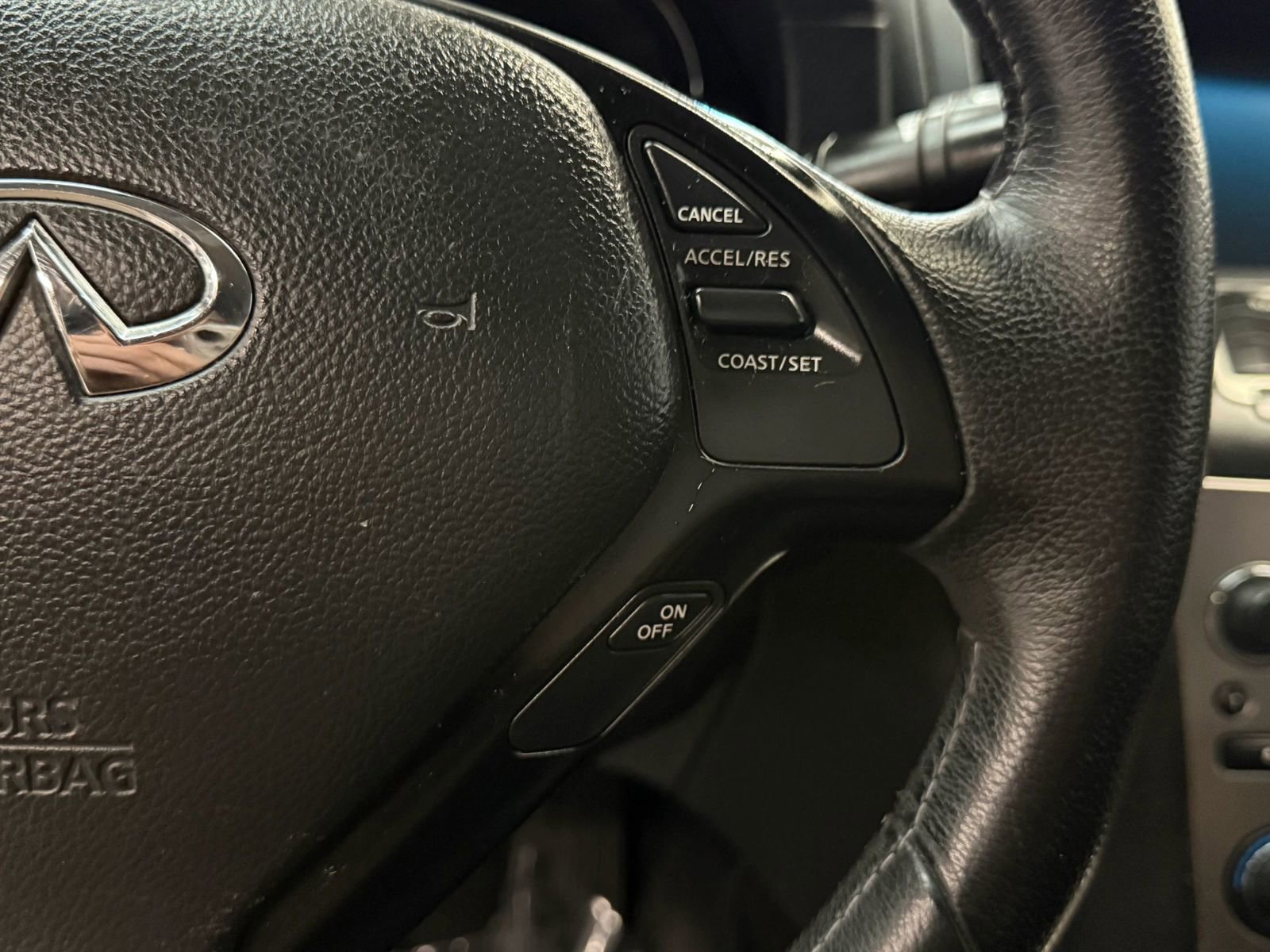 Used 2011 INFINITI G37 Journey image 28