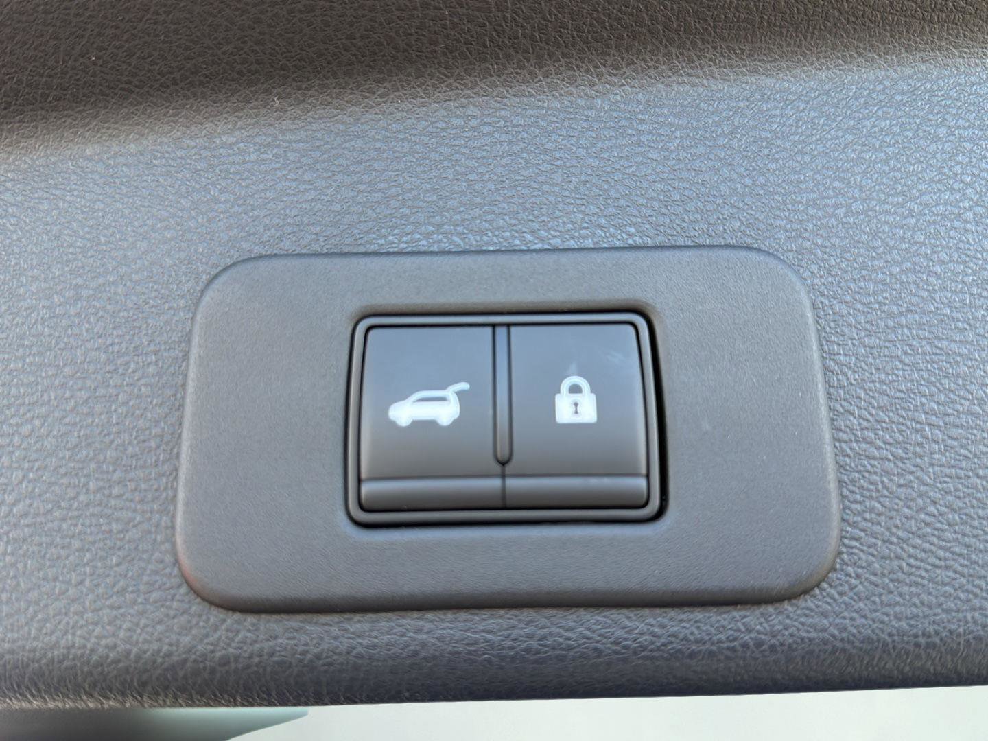 Used 2025 Nissan Murano SL image 25