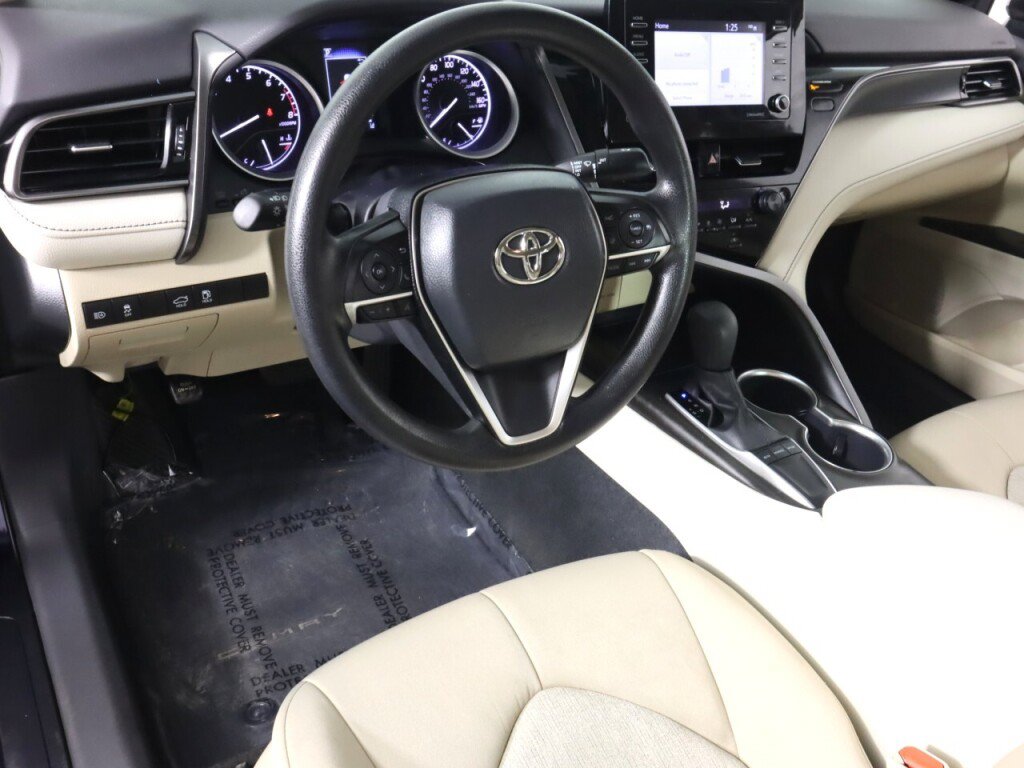 Used 2022 Toyota Camry LE w/ Carpet Mat Package (TMS) FWD image 9