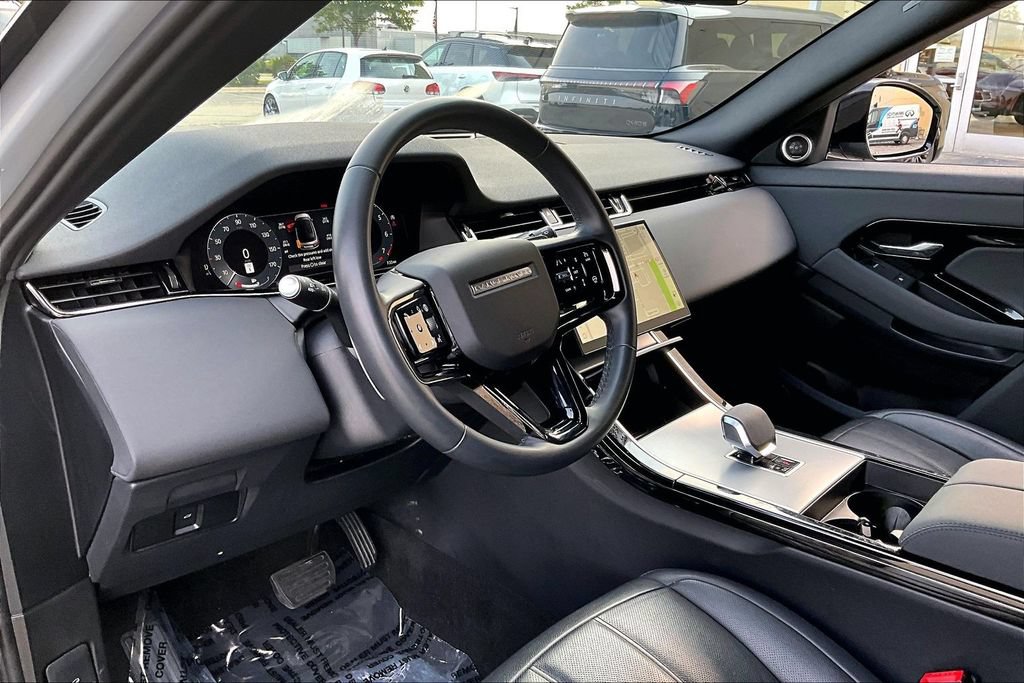 Used 2024 Land Rover Range Rover Evoque S AWD/4WD image 16