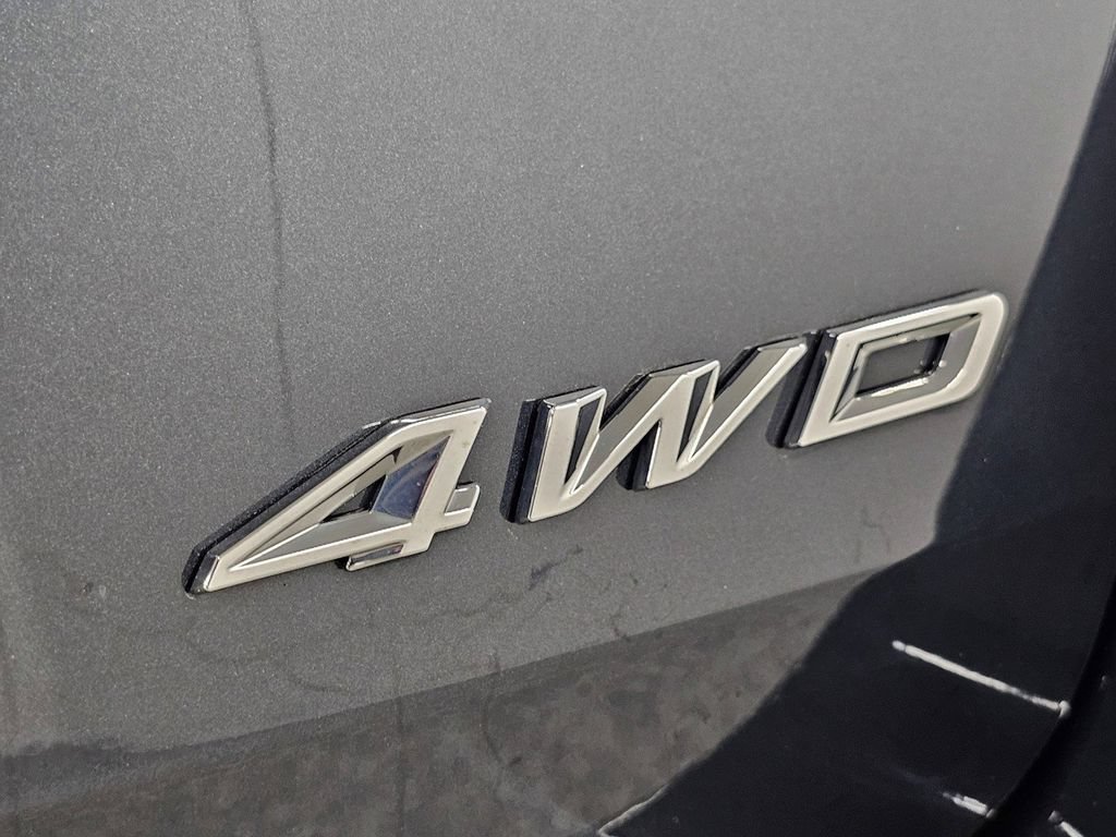 Used 2023 Ford Explorer XLT AWD/4WD image 27