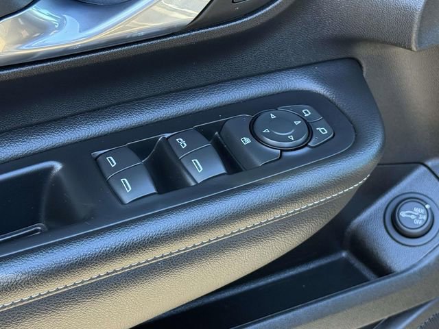 Certified 2023 GMC Terrain SLT image 9