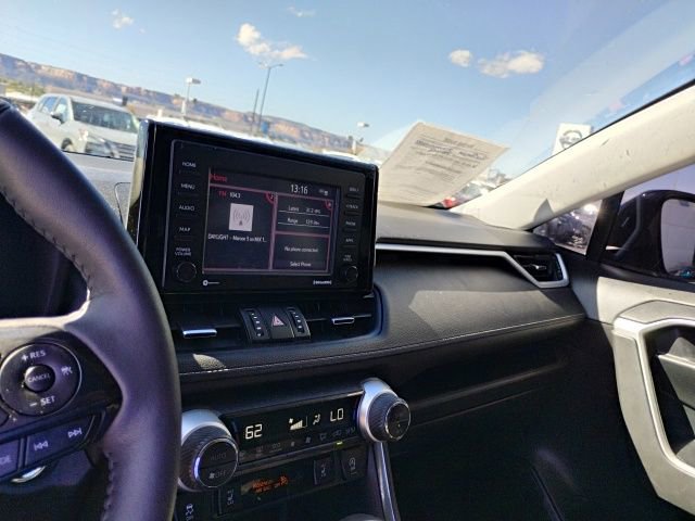 Used 2021 Toyota RAV4 XLE Premium image 17