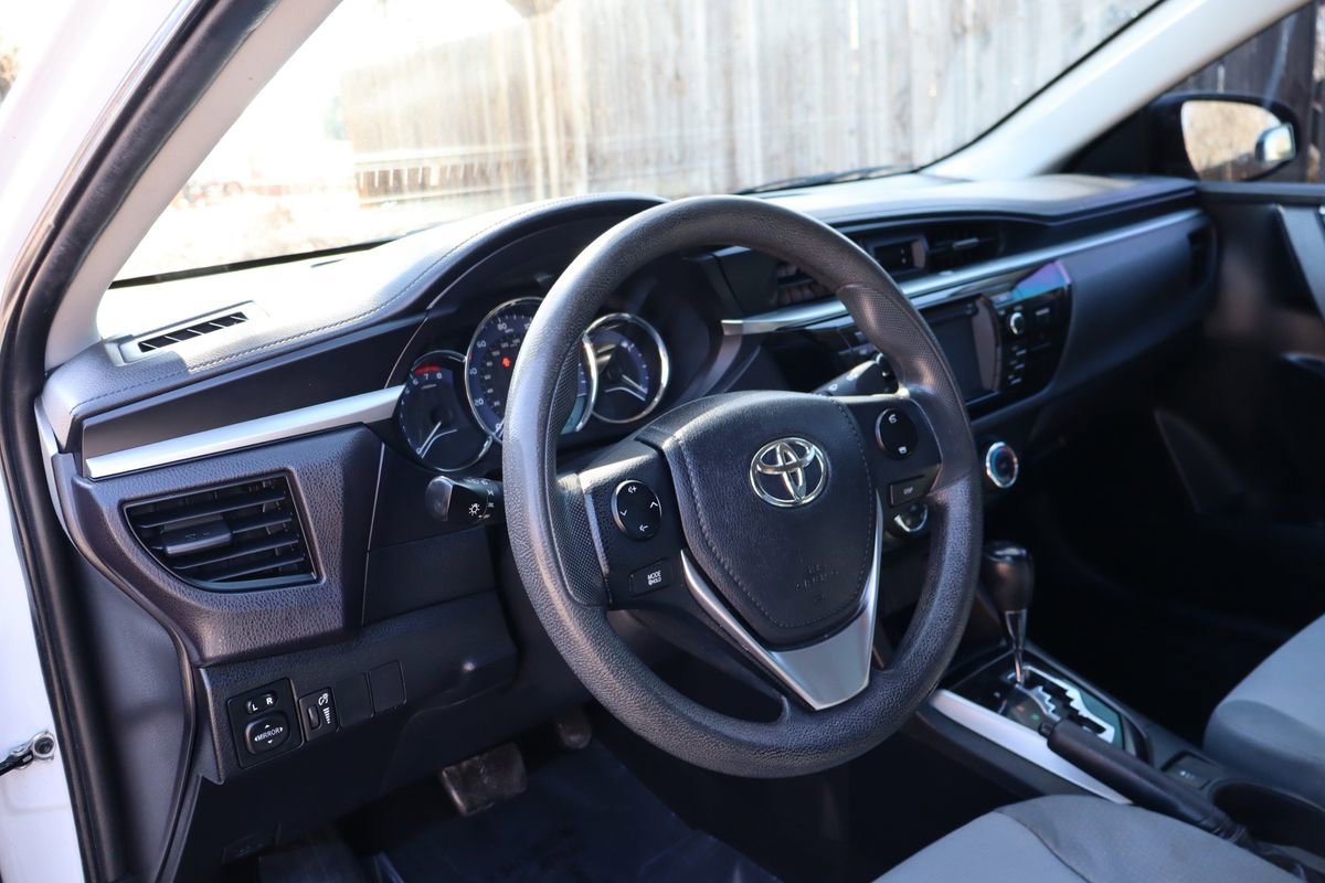 Used 2014 Toyota Corolla L image 15