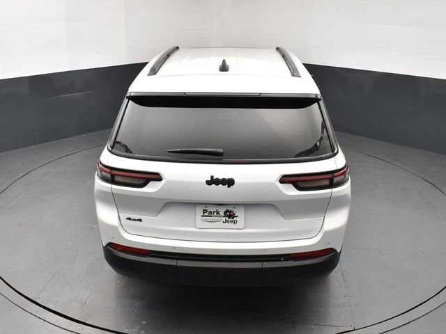Used 2024 Jeep Grand Cherokee L Altitude AWD/4WD image 17
