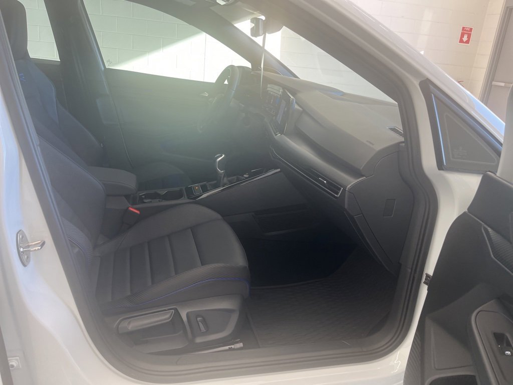 Certified 2024 Volkswagen Golf R w/ MDO Package image 39